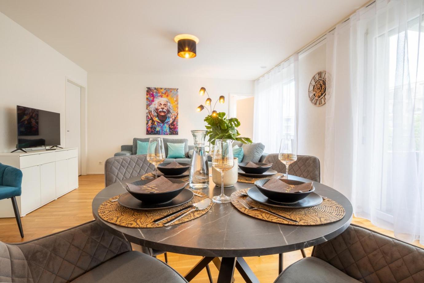 Special Einstein Iiv Apartment, Messe Kleinbasel 10-Star المظهر الخارجي الصورة